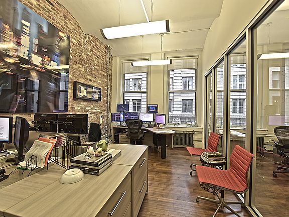 2nd image of 11 W 20th St Fl 4