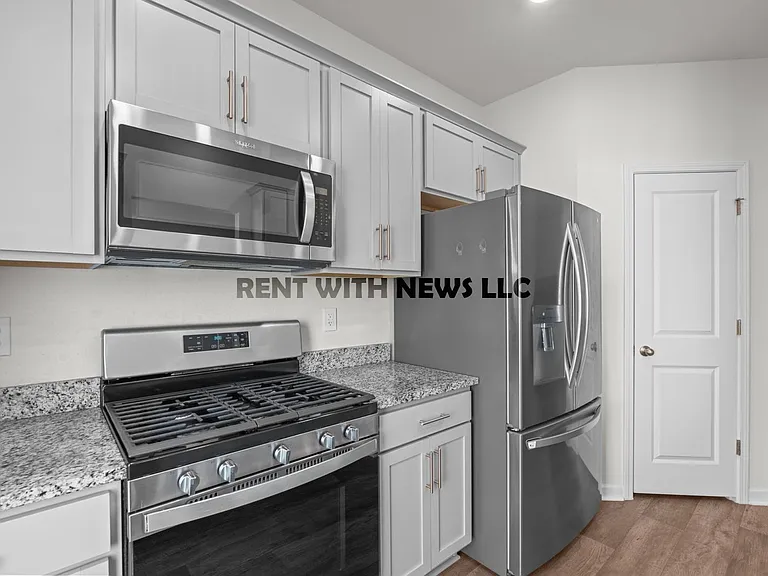 111 Starlight St — Photo 11