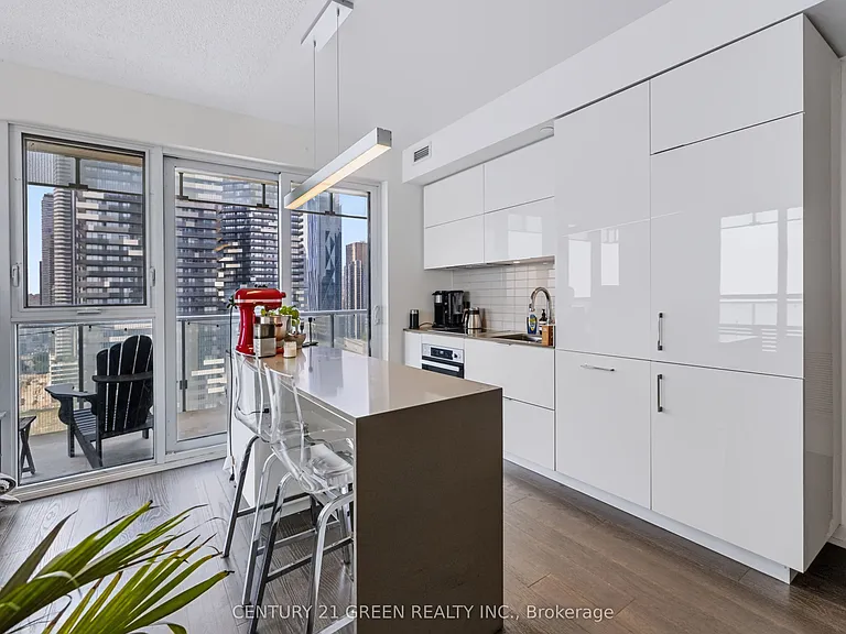 15 Lower Jarvis St #2105 — Photo 4