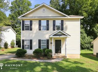 907 Tennyson Dr, Charlotte, NC 28208