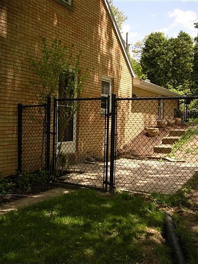 2nd image of 385 Mineola Ave