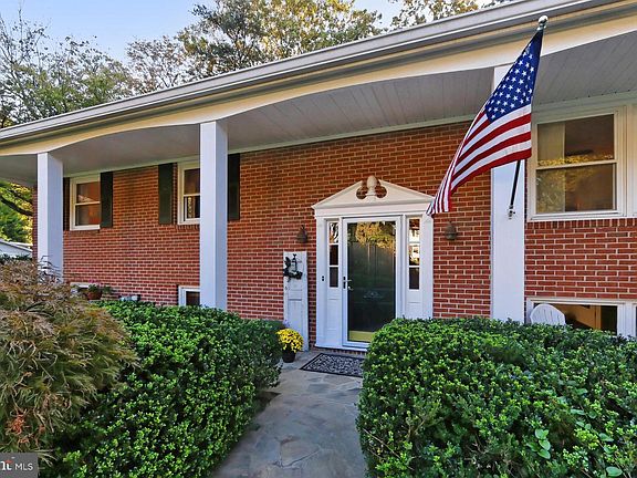 4th image of 4037 Doveville Ln