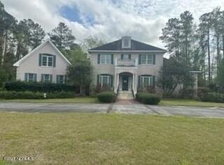 416 S Edgewood Cir, Whiteville, NC 28472