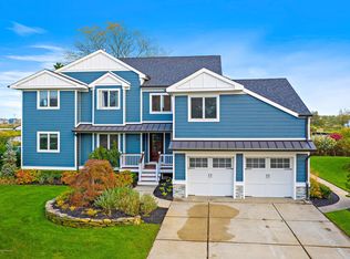 33 Mann Ct, Monmouth Beach, NJ 07750