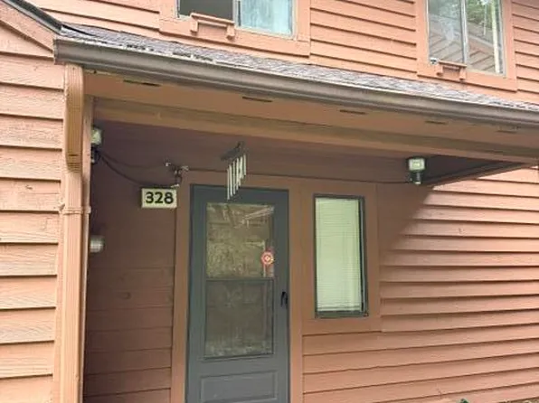 328 Crewe Ct, Bushkill, PA 18324