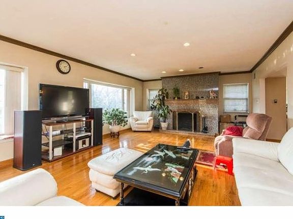 4th image of 1503 Juniper Ave