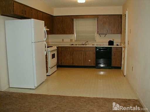 2nd image of 6909 Mathers Ln APT B