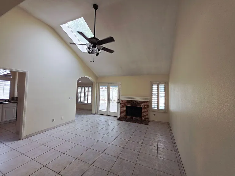 2920 Setting Sun St — Photo 14