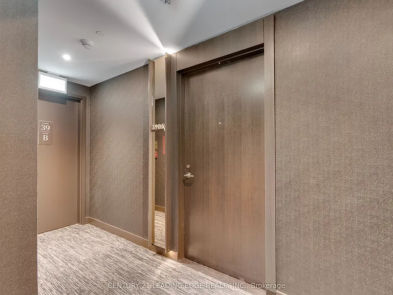 11 Yorkville Ave #3906 — Photo 10