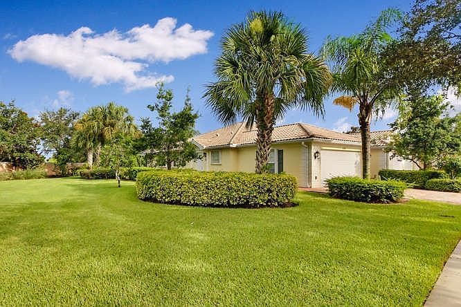 1st image of 8588 SE Retreat Dr