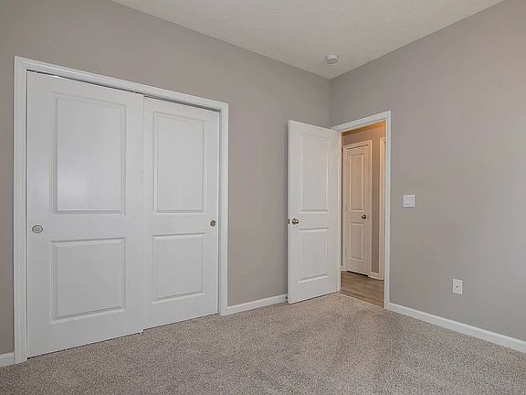 3rd image of 8847 Duncan St