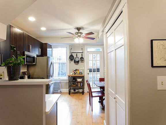 Kitchen with eat-in dining