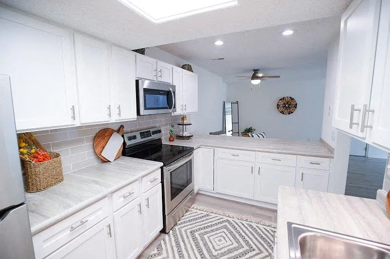 Auburn Townhomes — Photo 3