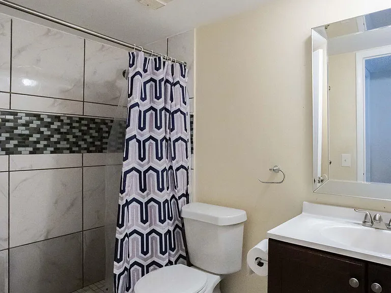 2825 SW 22nd Ave #201 — Photo 20
