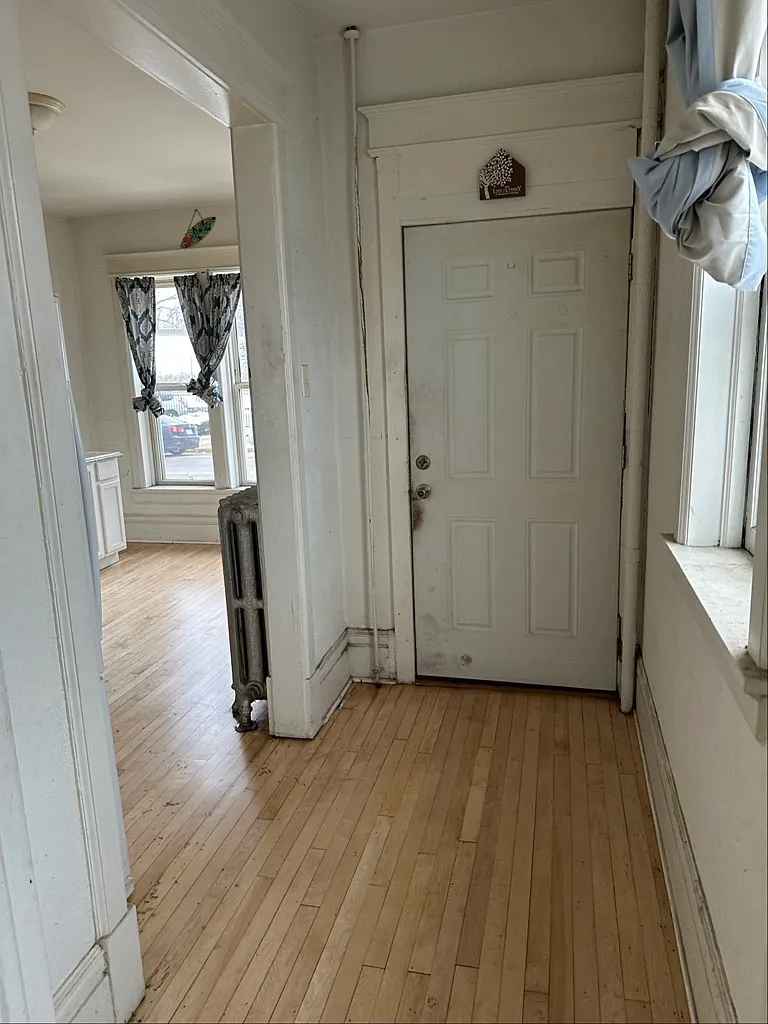 Cozy 1-Bedroom Apartment in Walkers Point, Milwaukee — Photo 3