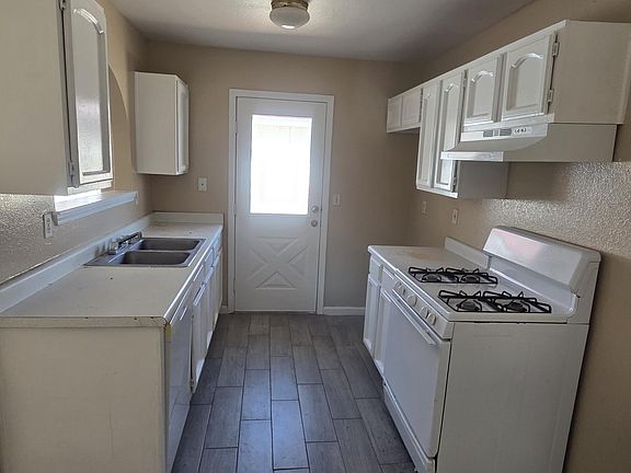 3rd image of 11559 Tony Ponce Dr