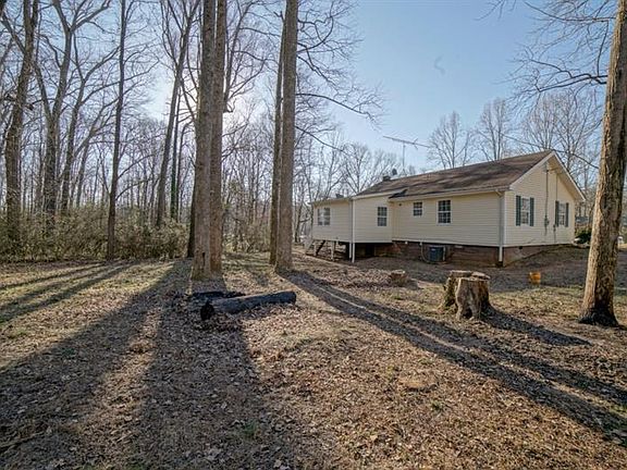2nd image of 11 Mountainside Dr W