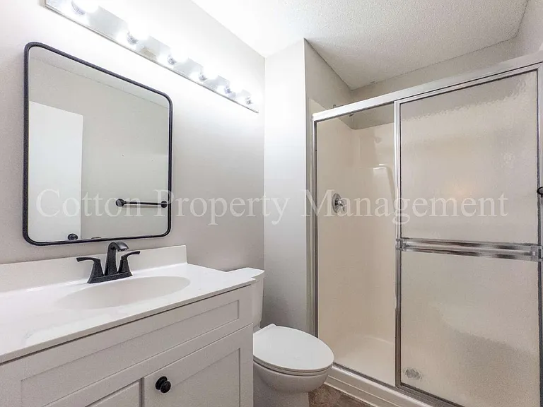 2030 Albert Cir — Photo 20