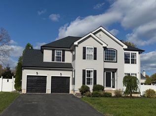 5 Azalea Ct, Barnegat, NJ 08005