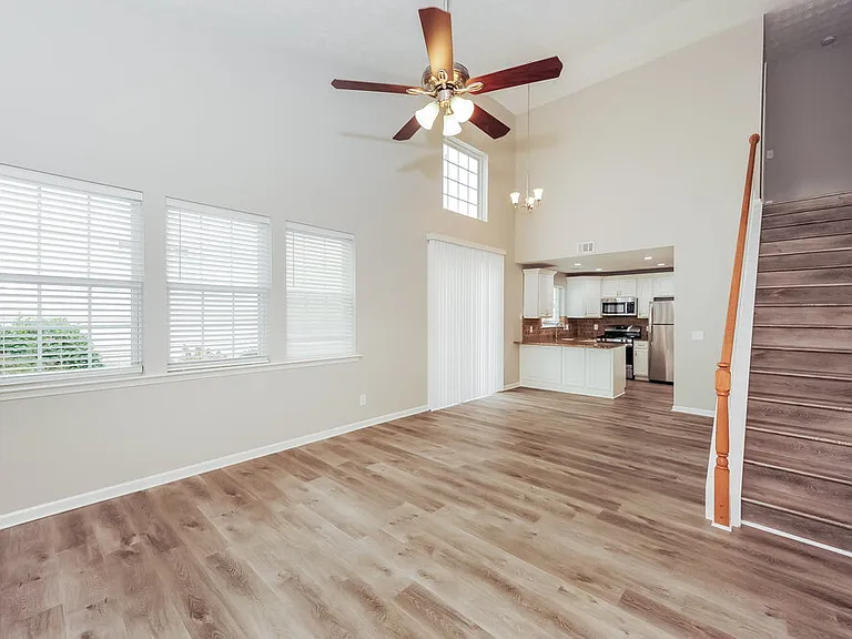 1255 W Oaks Way — Photo 4