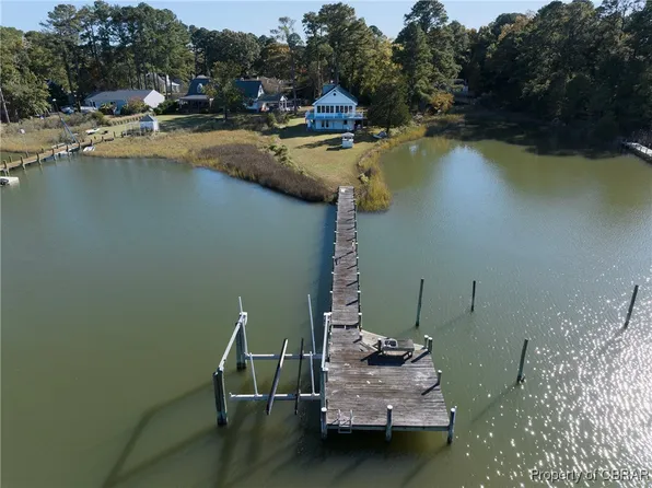 4148 Eagle Rd, Hayes, VA 23072