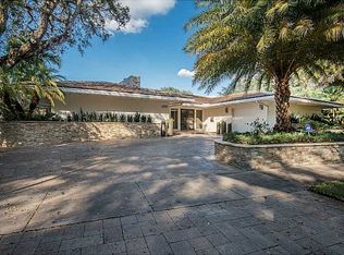 2251 NE 201st St, Miami, FL 33180