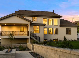 5 W Summerhill Ln, Centerville, UT 84014