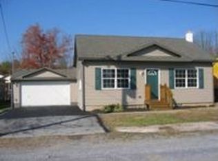 10 School Ln, Reading, PA 19606