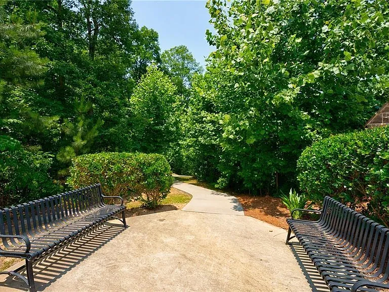 6562 Beacon Dr — Photo 29