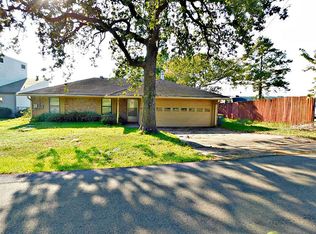 236 Kickapoo Dr, Livingston, TX 77351