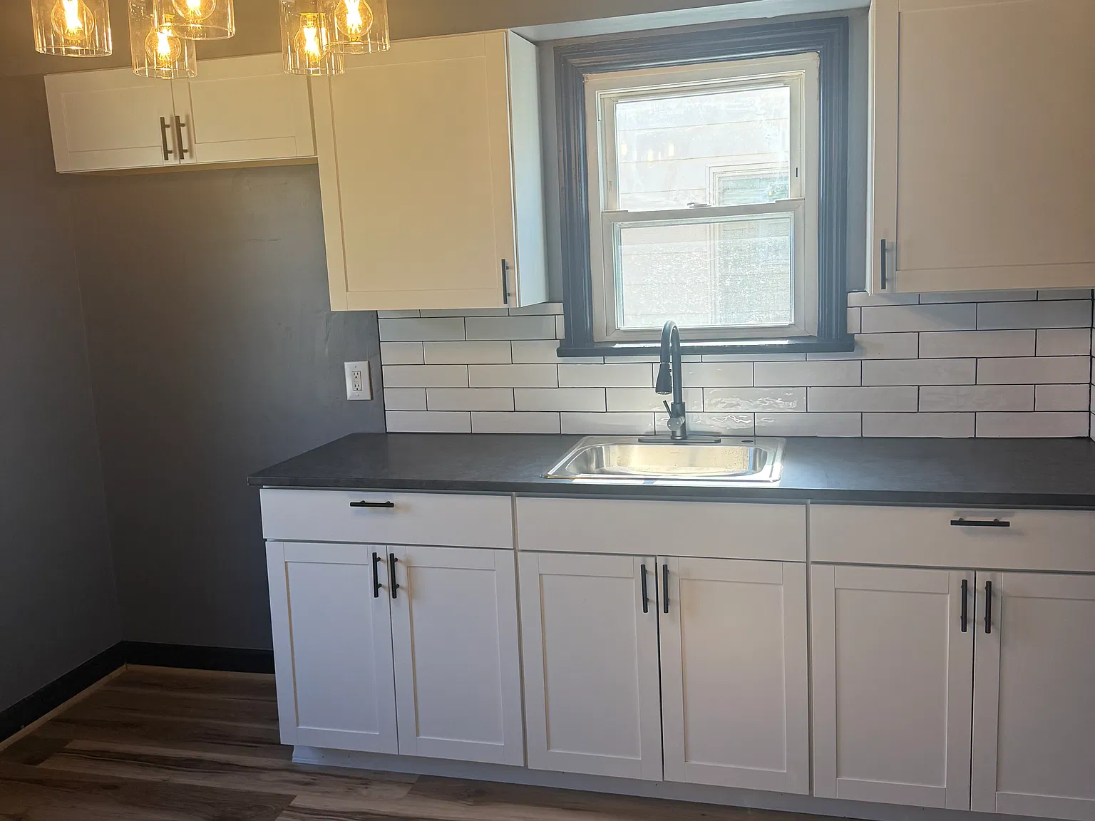 3 bed, 1300 sqft, $1,600 — Photo 4
