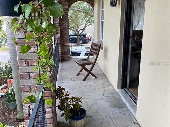 4th image of 208 Danube Ave APT 207