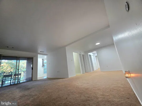 3362 Woodburn Rd APT 31, Annandale, VA 22003