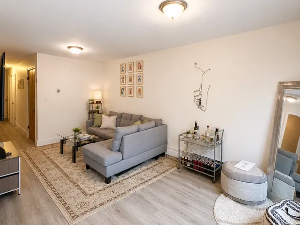 15-35 209th St #2, Bayside, NY 11360