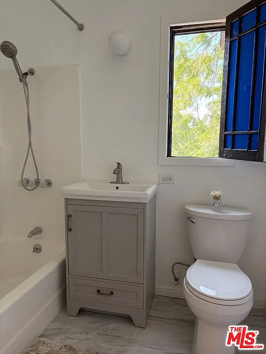 1 bed, 1.0 bath, $2,799 — Photo 1