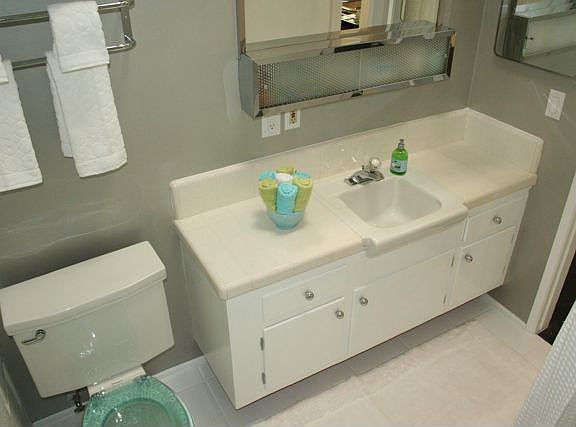 Modern Bathroom