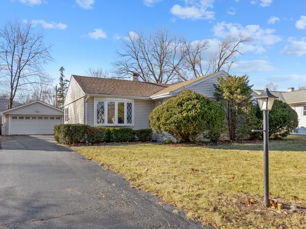 3605 Wren Ln, Rolling Meadows, IL 60008