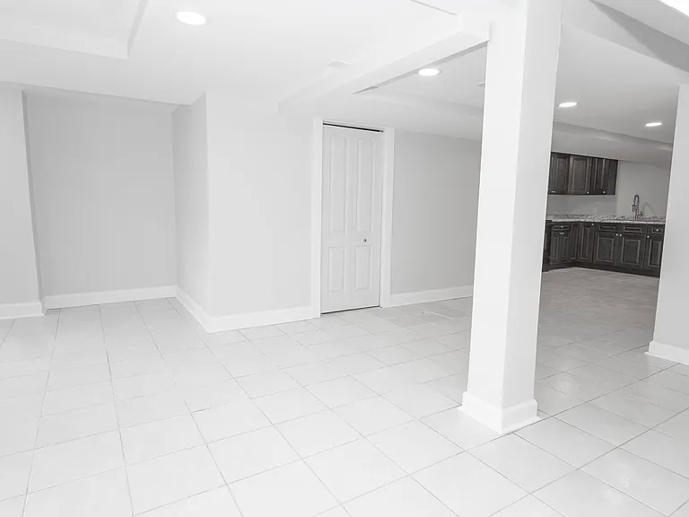 5216 W Newport Ave #G — Photo 3