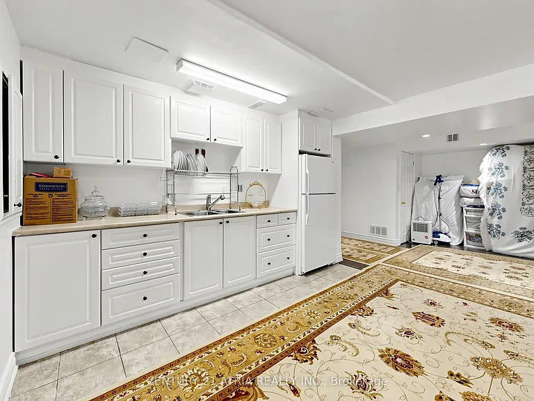 15 Paulgrave Ave — Photo 28