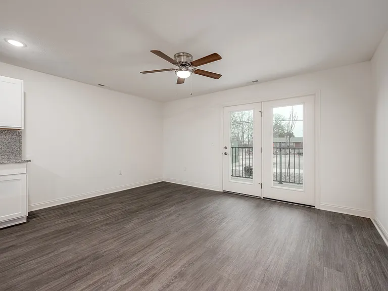 Compass Flats — Photo 6