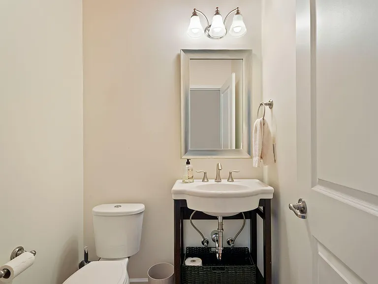 2081 Great Ridge Pkwy — Photo 18