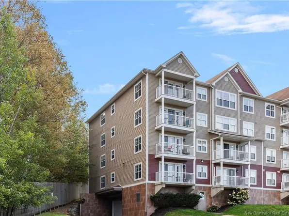 204 Coverdale Rd #401, Riverview, NB E1B 0J2
