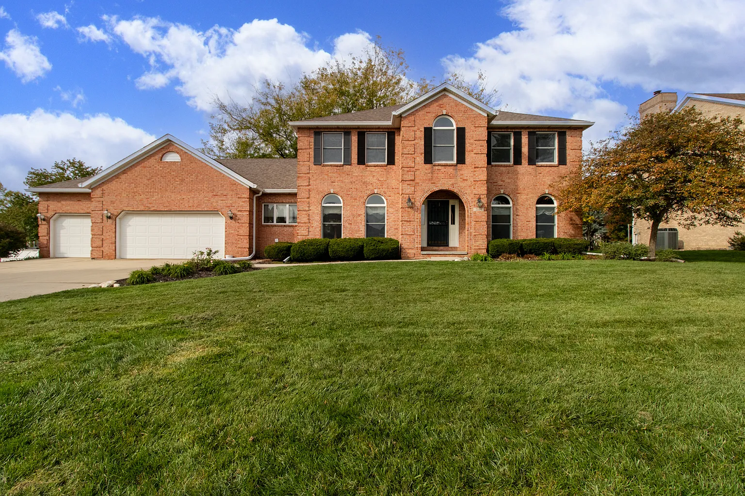 2106 Hackberry Rd photo 1