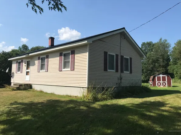 772 Clark Rd, Plymouth, ME 04969