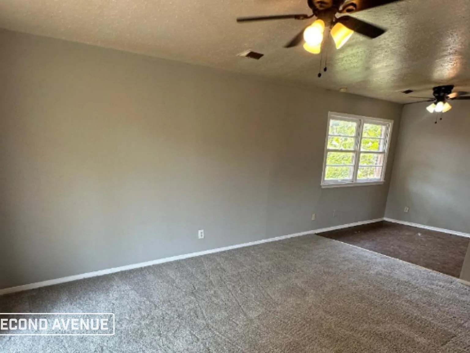 3 bed, 1.5 bath, 1100 sqft, $1,295 — Photo 2