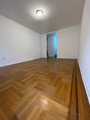 Rented by Arena Real Estate | media 14