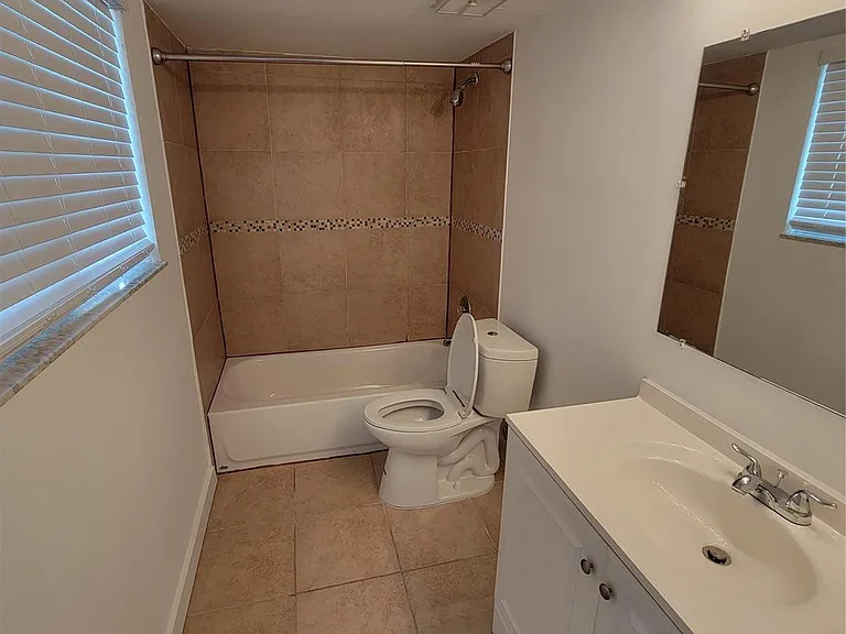 3465 NW 44th St #106 — Photo 10