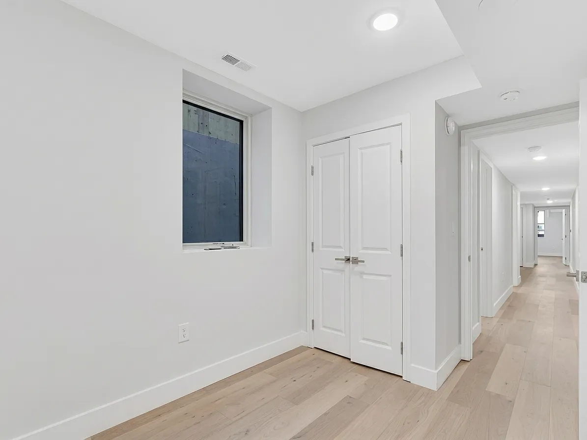 2 bed, $1,799 — Photo 3