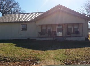 300 Dexter St, Marietta, OK 73448