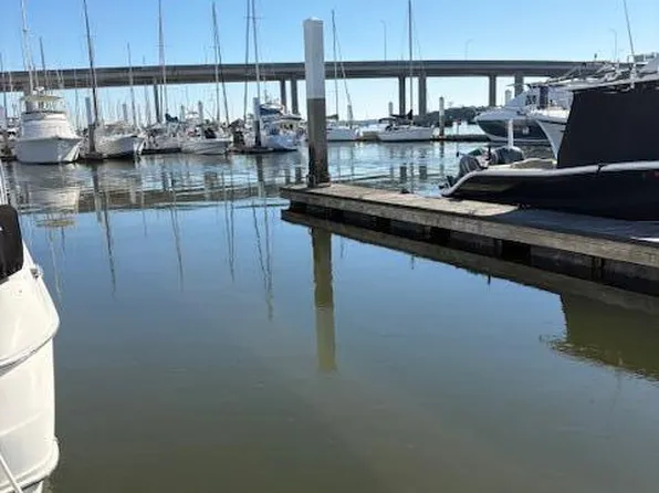 33 Lockwood Dr #Lu142, Charleston, SC 29401